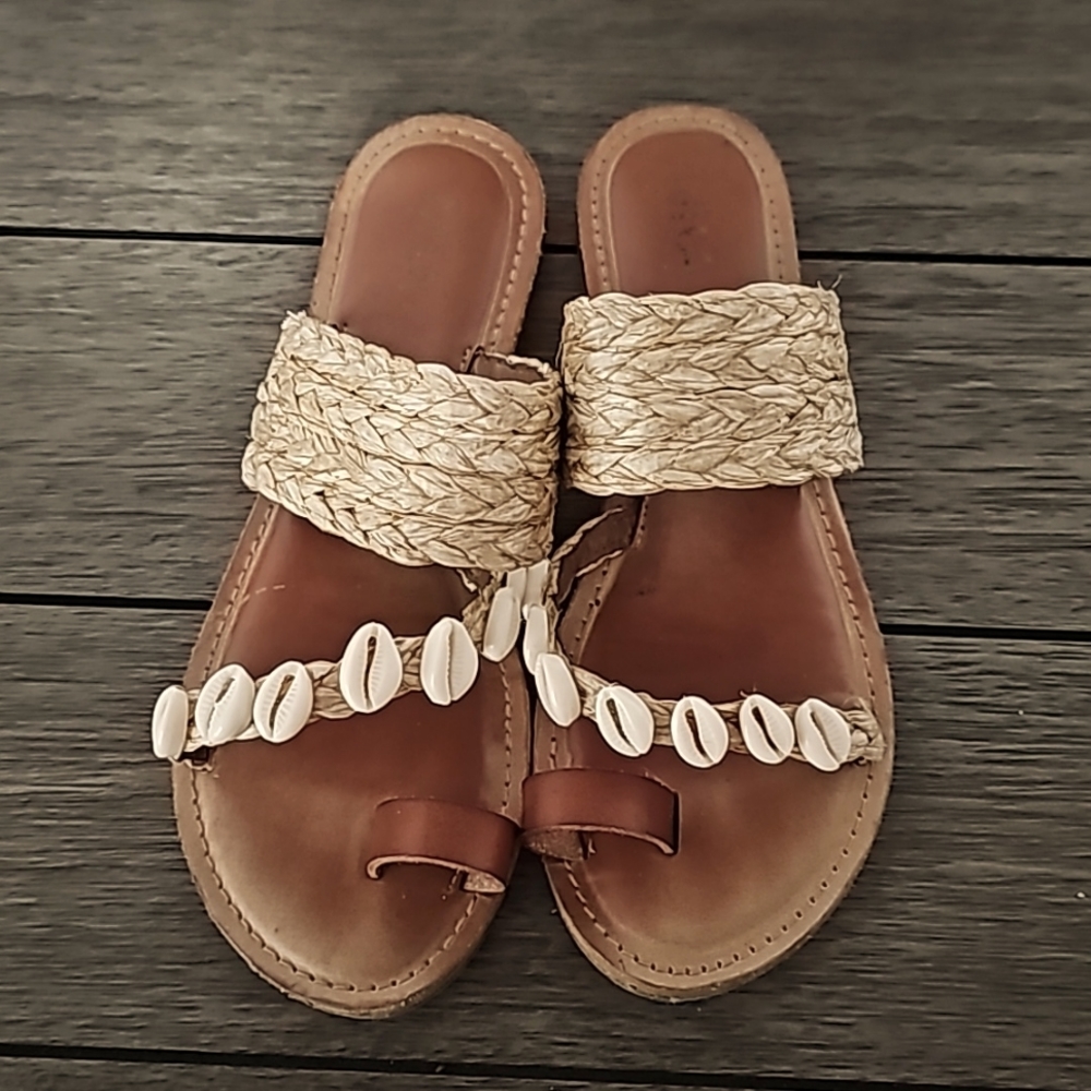 Mia sandals